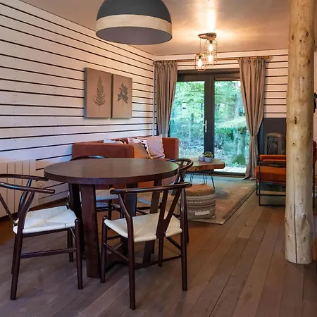 Cozy Forest Escape In Hainaut *